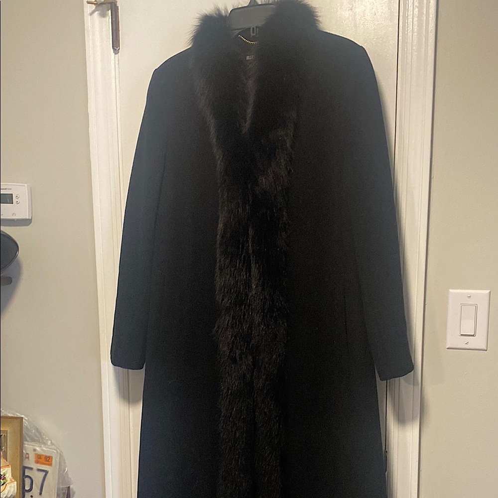 Classic Elegance And Warmth Immaculate Pre Owned Condition